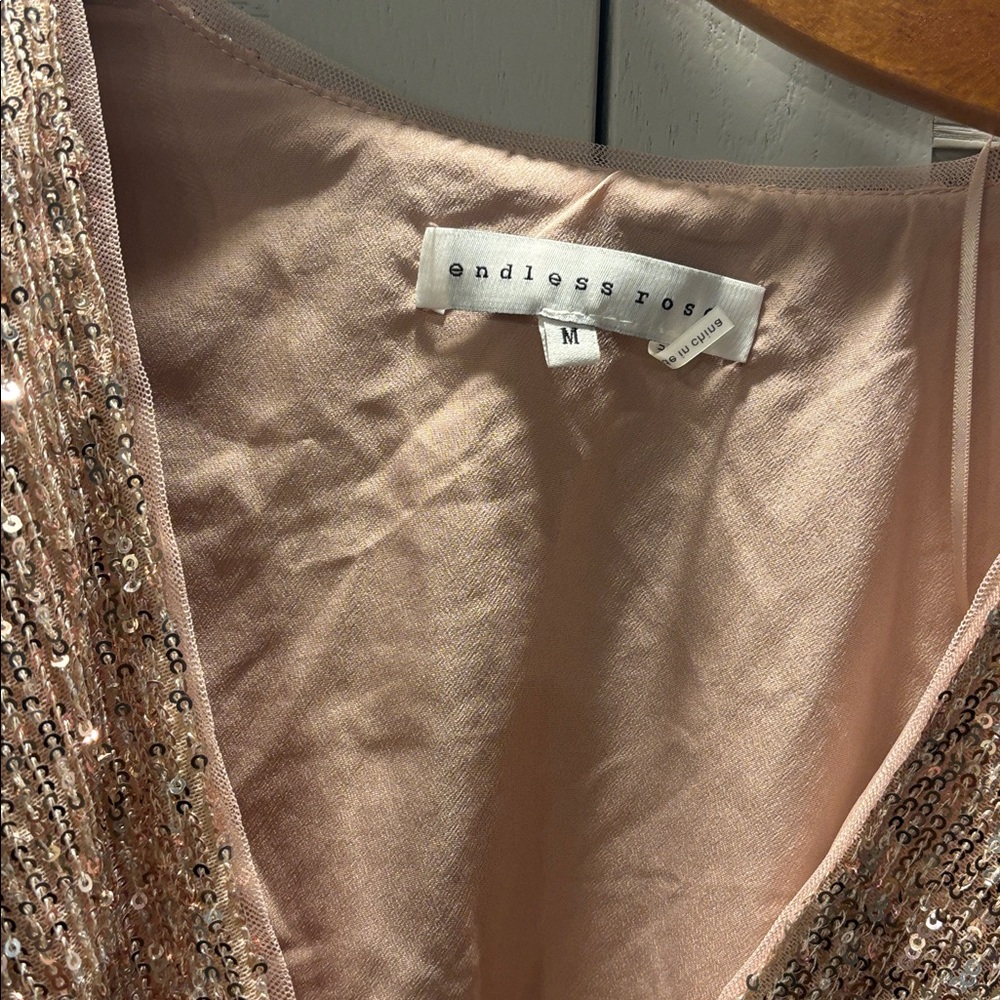 Endless Rose Sequin Blouse in Gold - Picture 4 of 7